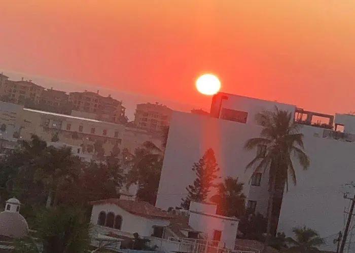 Ocaso Haus - King Penthouse Retreat * Cabo San Lucas